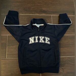 Navy blue Nike jacket with zipper 12 months